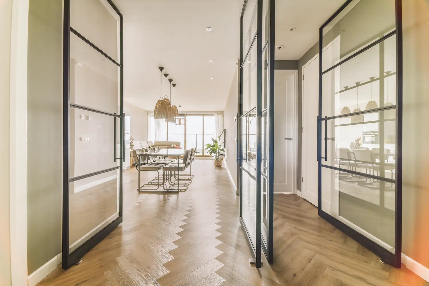 entrance-and-hallway-of-apartment-2025-02-10-13-14-14-utc